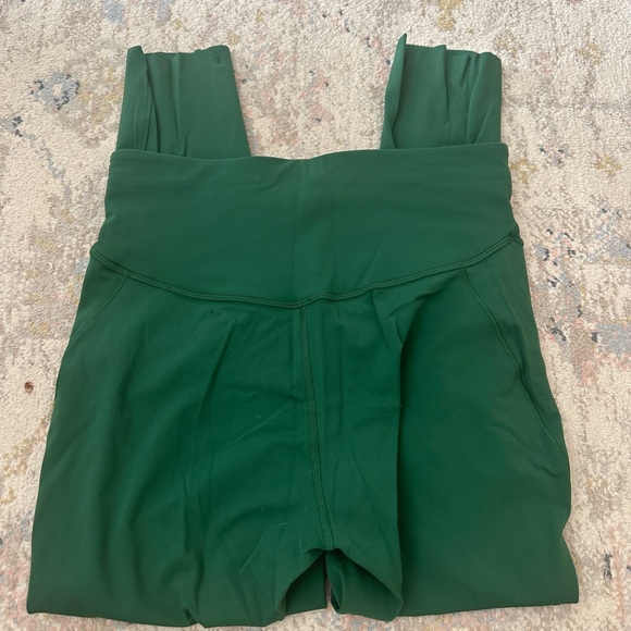 Green Cropped Lululemon Leggings 25” Size 8! - Picture 1 of 3